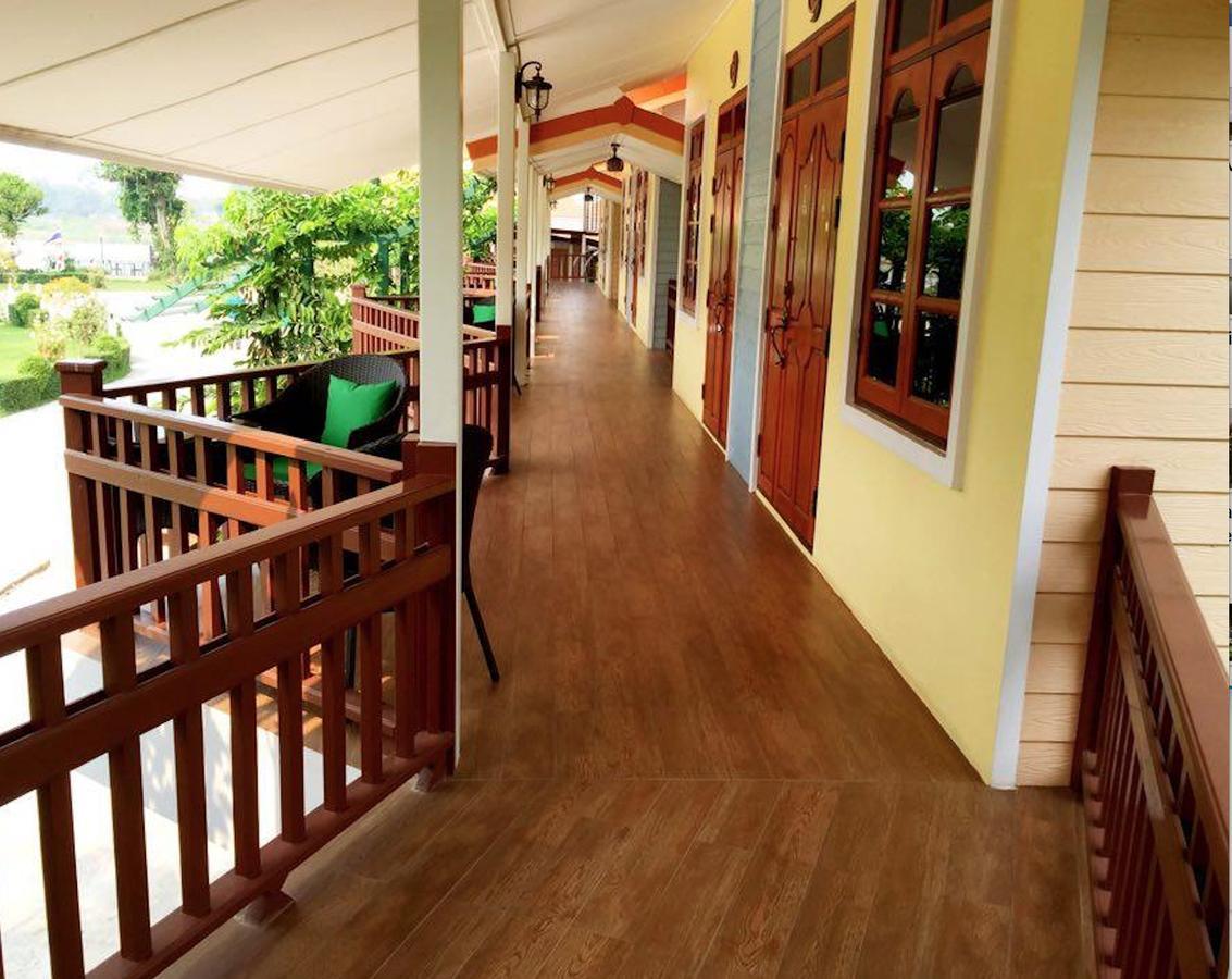 Maeping Mango Riverside Resort Kamphaeng Phet Exterior foto