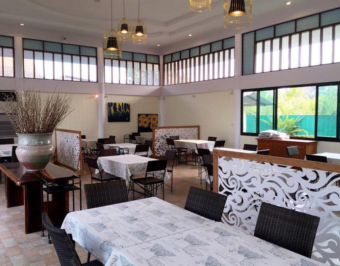 Maeping Mango Riverside Resort Kamphaeng Phet Exterior foto