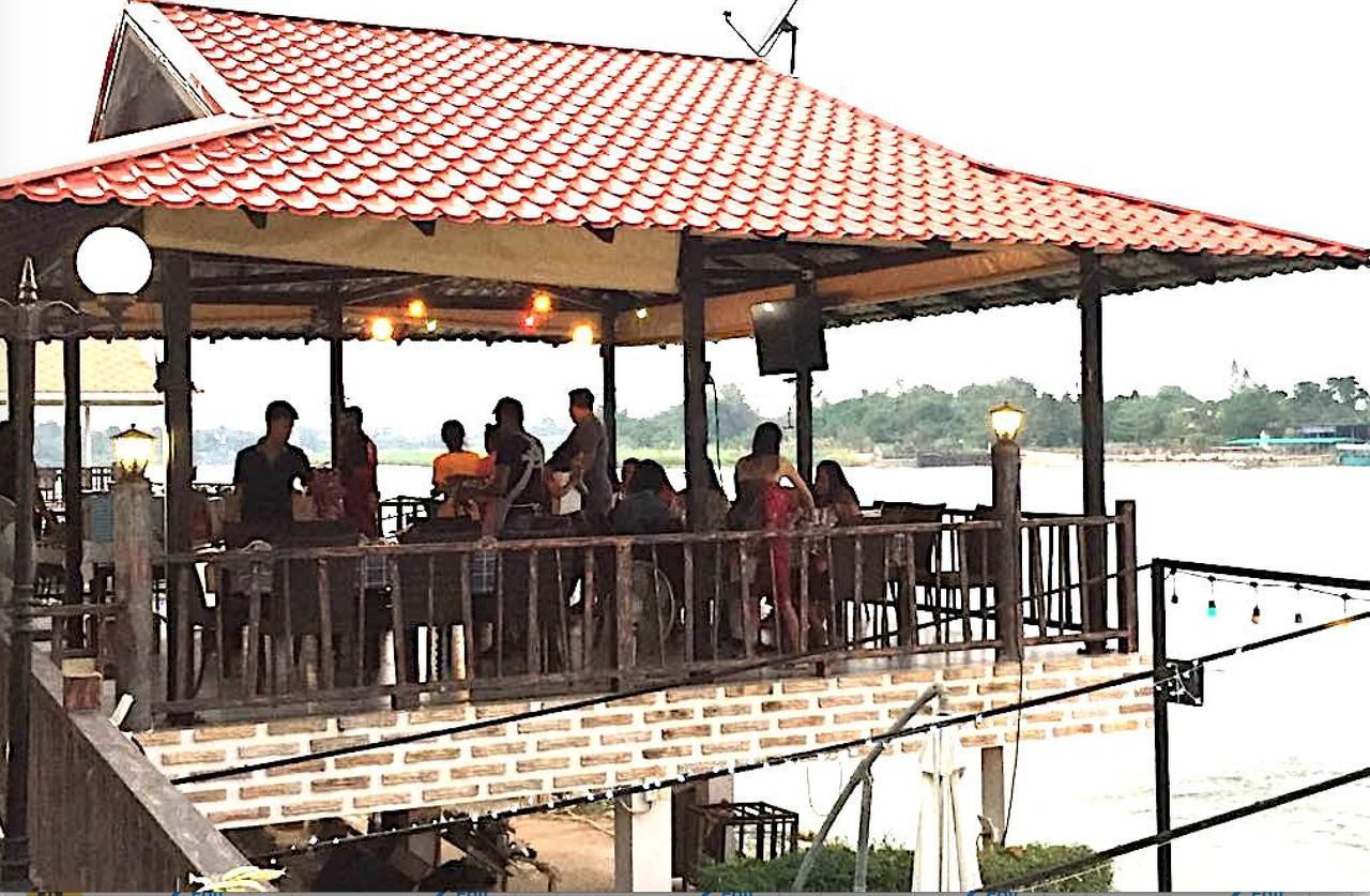 Maeping Mango Riverside Resort Kamphaeng Phet Exterior foto