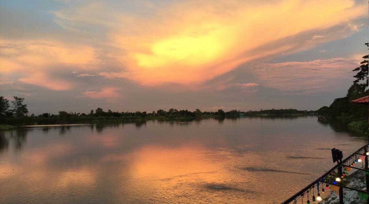 Maeping Mango Riverside Resort Kamphaeng Phet Exterior foto