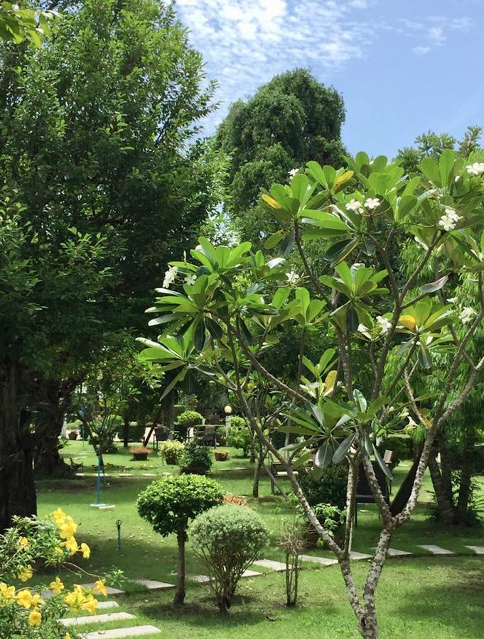 Maeping Mango Riverside Resort Kamphaeng Phet Exterior foto